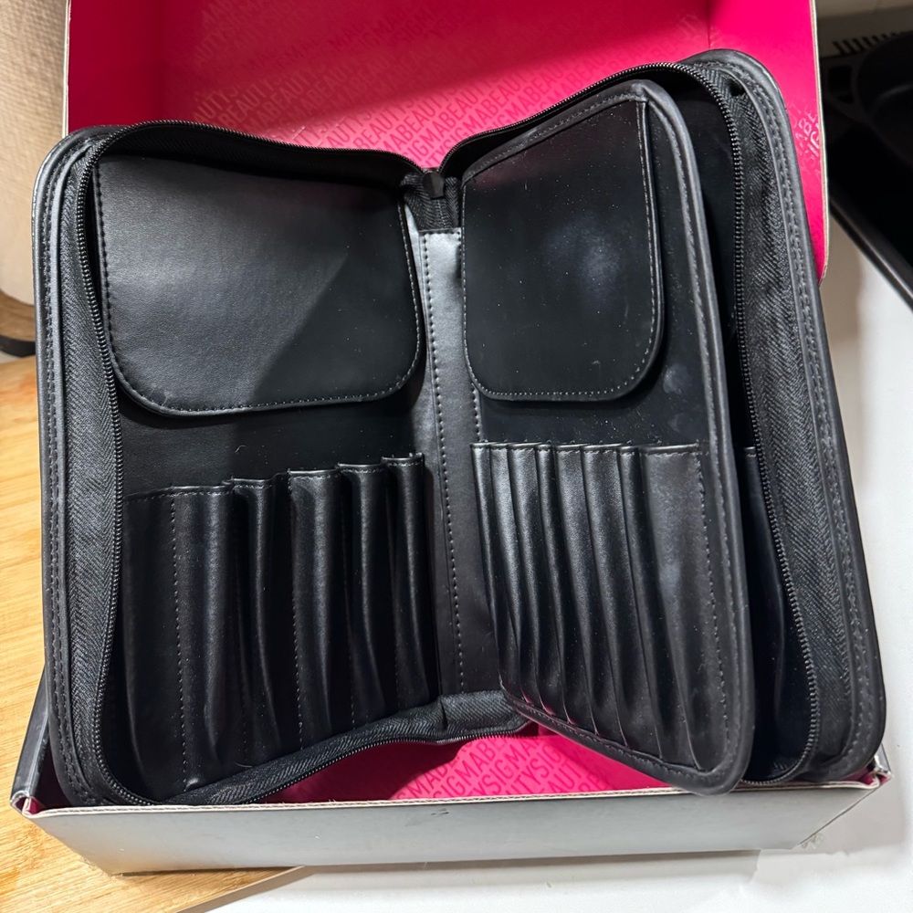 Sigma Beauty Black Makeup Brush Holder